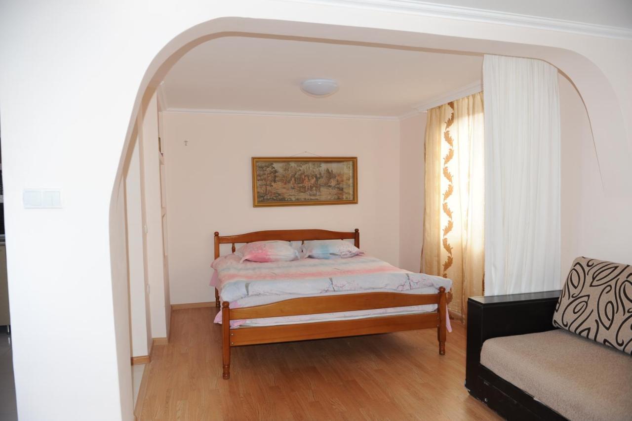 סוקהום Apartment On Prospekt Mira 71 מראה חיצוני תמונה