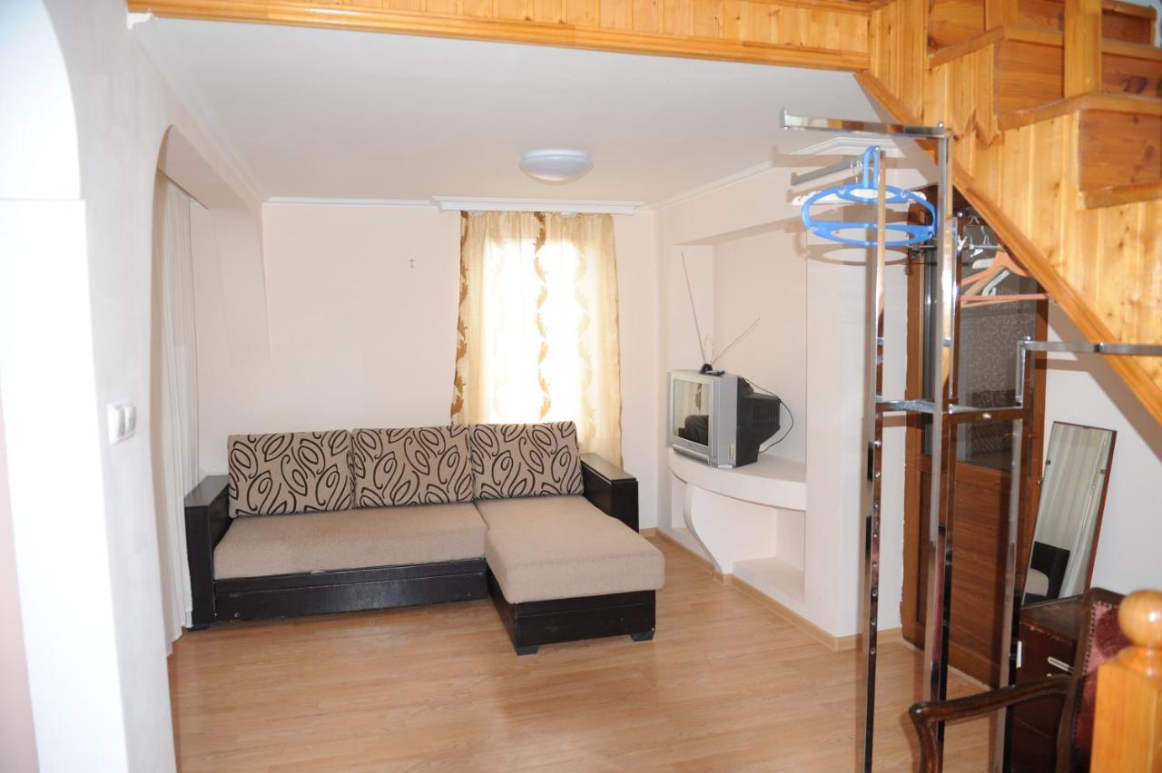 סוקהום Apartment On Prospekt Mira 71 מראה חיצוני תמונה