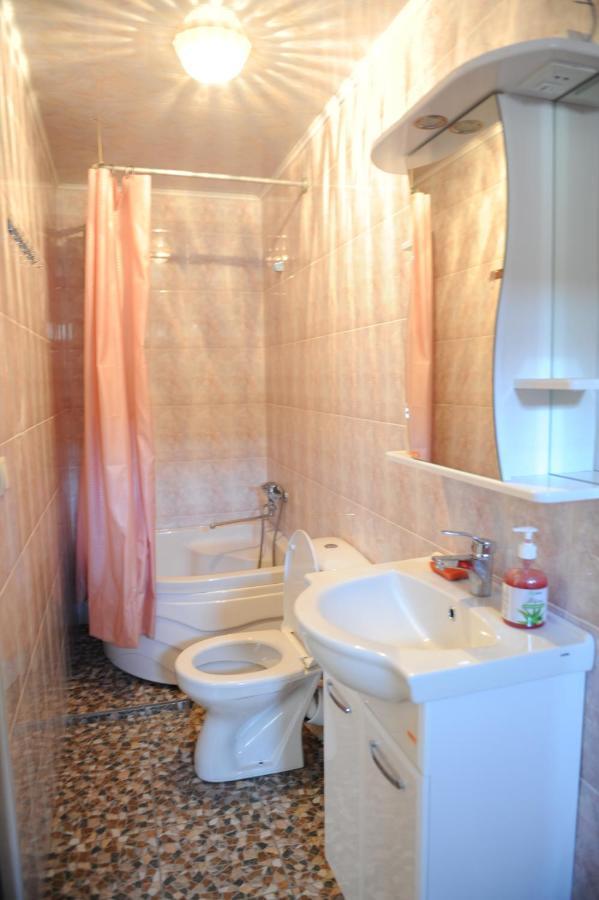 סוקהום Apartment On Prospekt Mira 71 מראה חיצוני תמונה