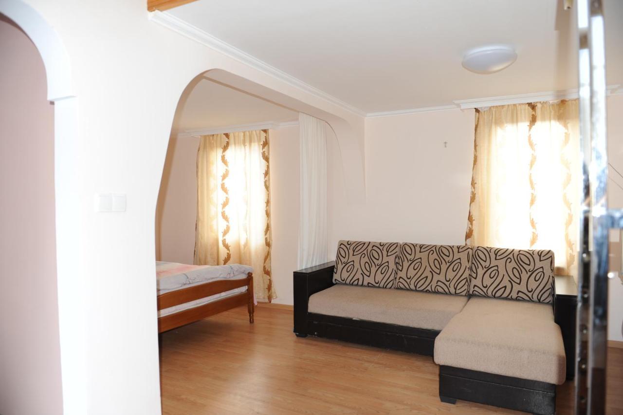 סוקהום Apartment On Prospekt Mira 71 מראה חיצוני תמונה